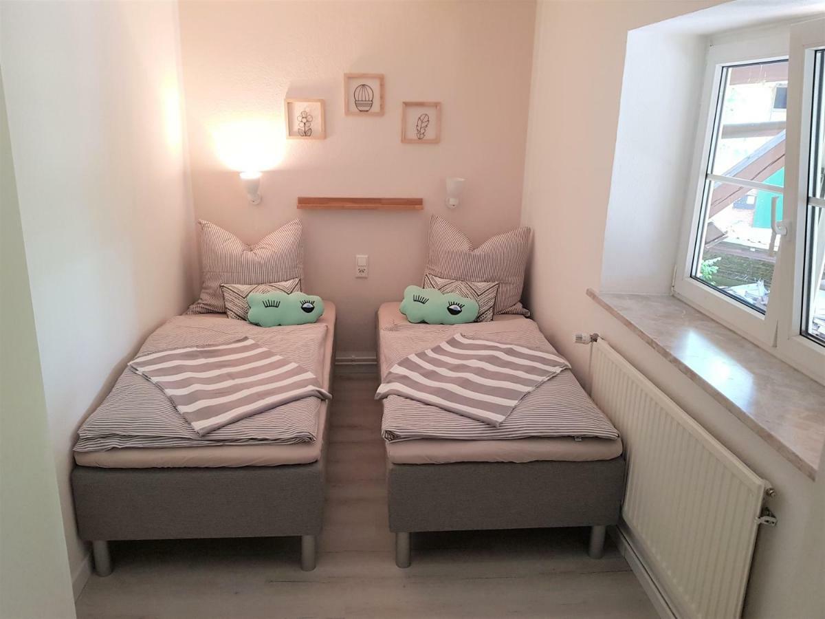 Grosse, Helle Ferienwohnung Mit 2 Balkonen Auf Dem Bauernhof In Der Lueneburger Heide Oetzen Eksteriør bilde