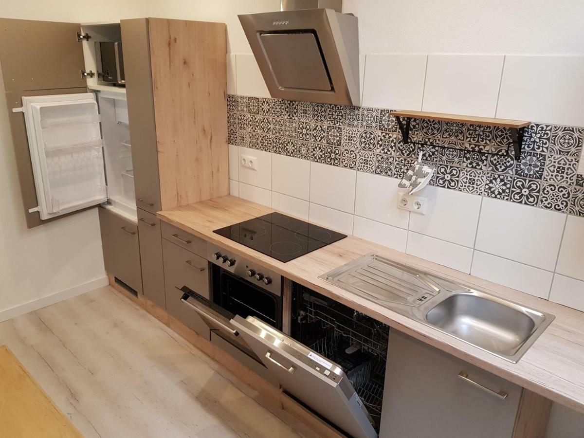 Grosse, Helle Ferienwohnung Mit 2 Balkonen Auf Dem Bauernhof In Der Lueneburger Heide Oetzen Eksteriør bilde
