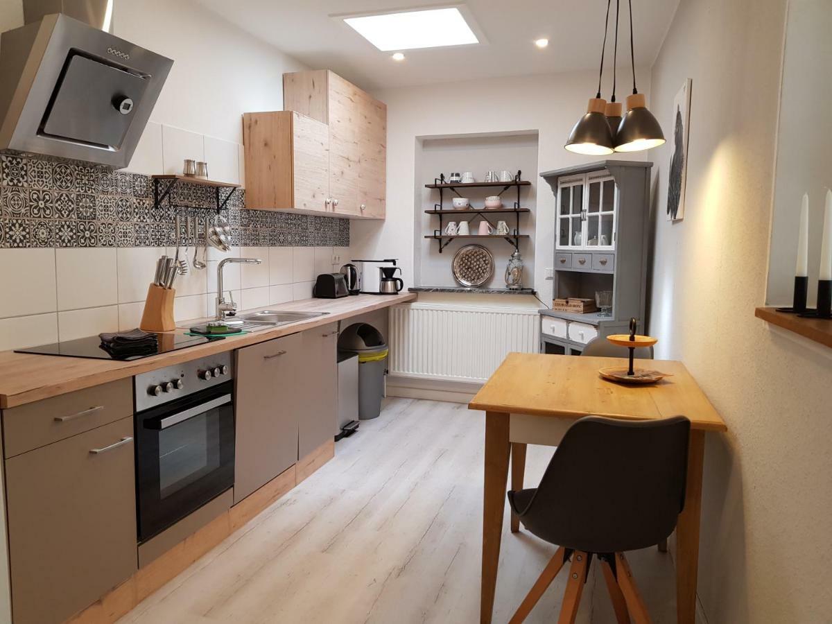 Grosse, Helle Ferienwohnung Mit 2 Balkonen Auf Dem Bauernhof In Der Lueneburger Heide Oetzen Eksteriør bilde